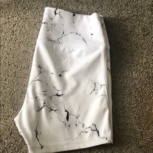 Buffbunny marble white shorts!